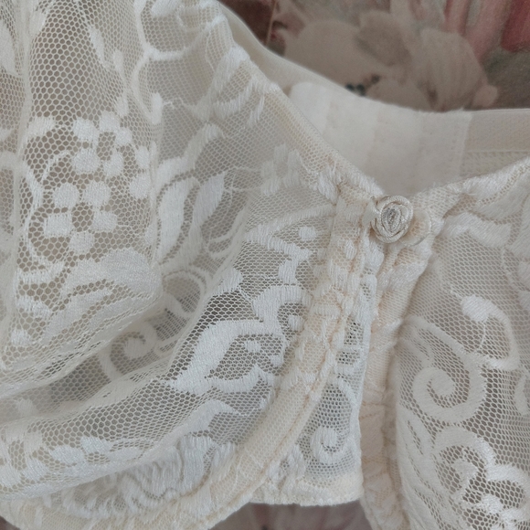 Cacique bra 38F (3D) - Picture 2 of 6